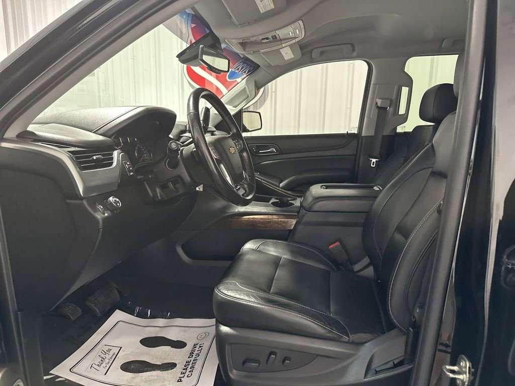 Used 2020 Chevrolet Suburban LT RWD image 11