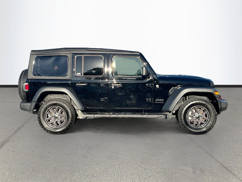 Used 2026 Jeep Wrangler Unlimited Sport AWD/4WD image 8