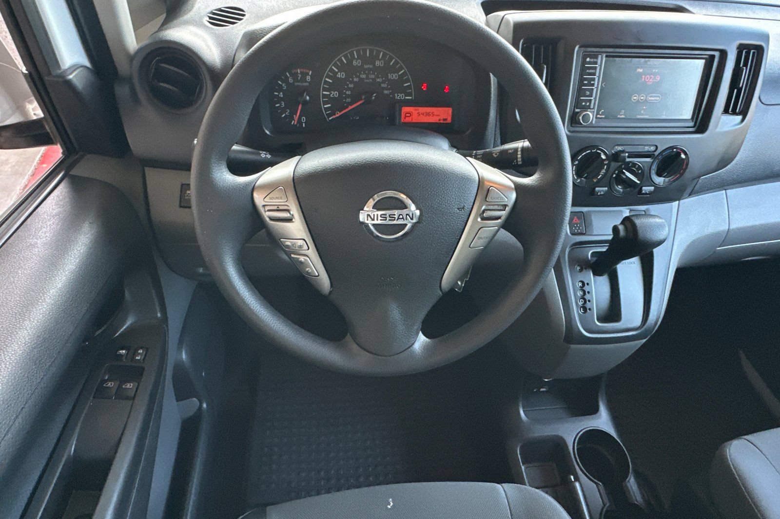 Used 2020 Nissan NV200 SV FWD image 13