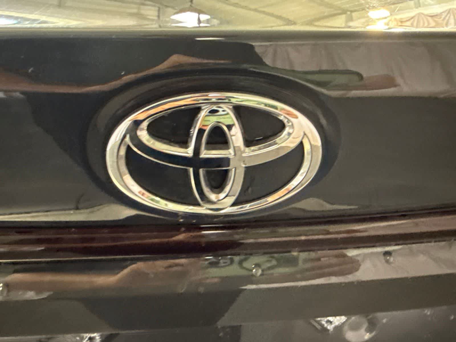 Used 2026 Toyota Corolla LE FWD image 15
