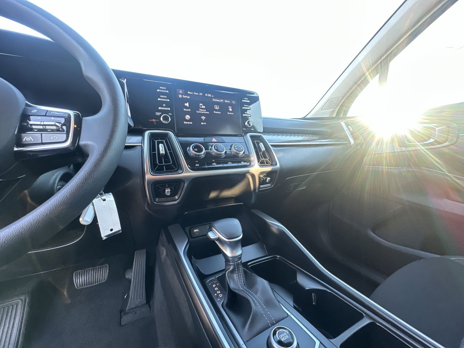 Used 2023 Kia Sorento LX image 24