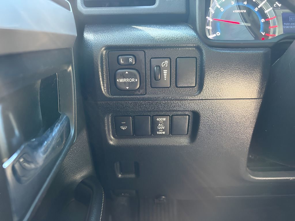 Used 2019 Toyota 4Runner SR5 AWD/4WD image 30