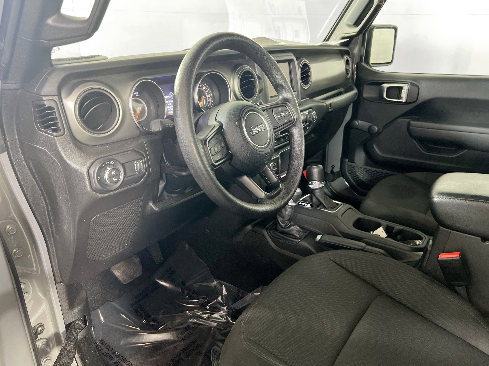 Used 2023 Jeep Gladiator Sport w/ Trailer Tow Package image 9