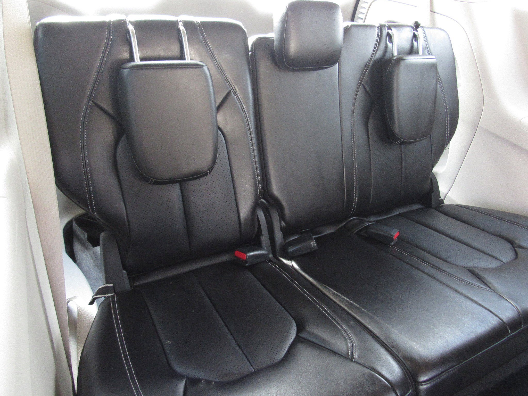 Used 2024 Chrysler Pacifica Touring-L image 12