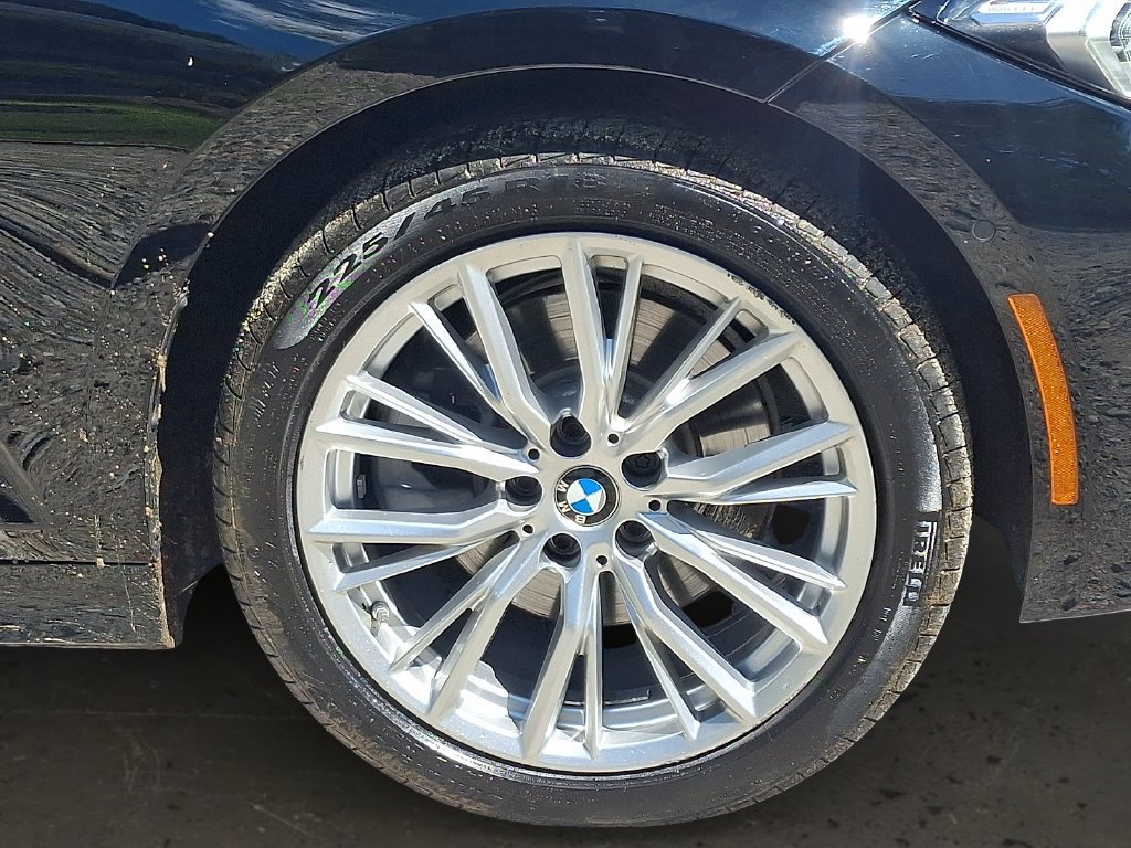 Certified 2024 BMW 330i xDrive Sedan w/ Premium Package AWD/4WD image 9