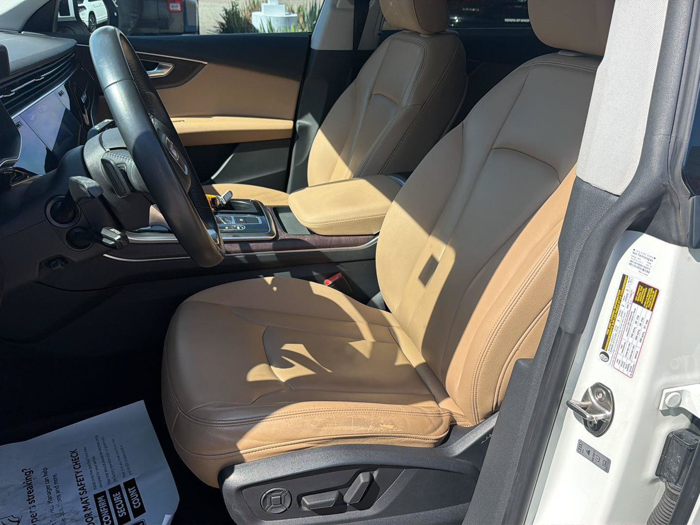 Used 2019 Audi Q8 Premium w/ Convenience Package AWD/4WD image 11