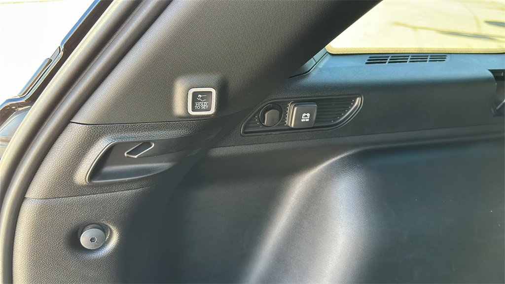 New 2025 Jeep Grand Cherokee Laredo X w/ Luxury Tech Group I image 29