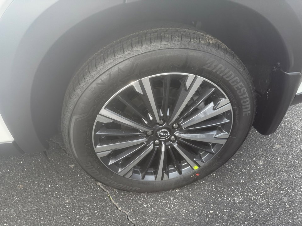 New 2026 Nissan Pathfinder Platinum image 22