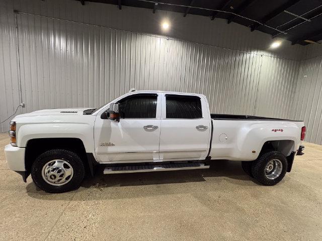 Used 2019 Chevrolet Silverado 3500 High Country w/ Duramax Plus Package AWD/4WD image 2