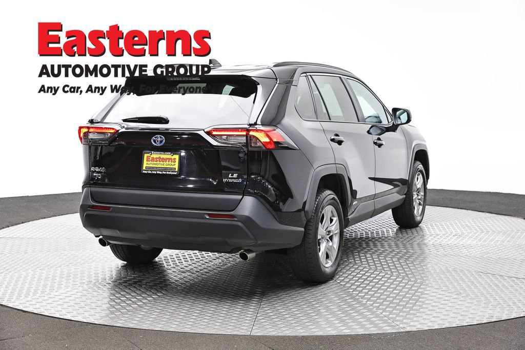 Used 2023 Toyota RAV4 LE AWD/4WD image 5