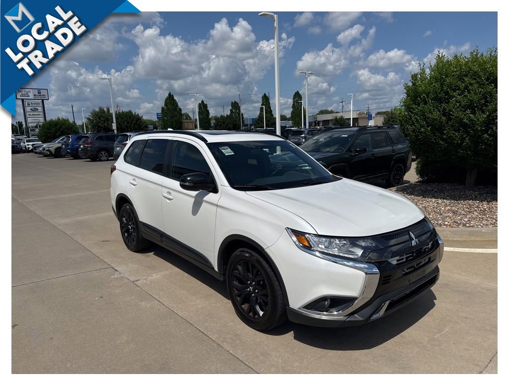 Used 2019 Mitsubishi Outlander LE AWD/4WD image 3