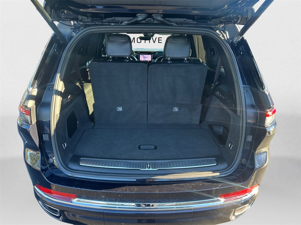 Used 2025 Jeep Grand Cherokee L Overland w/ Advanced Protech Group III image 13