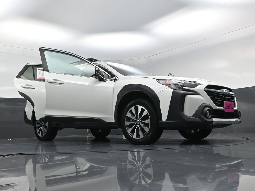 Used 2023 Subaru Outback Limited image 18