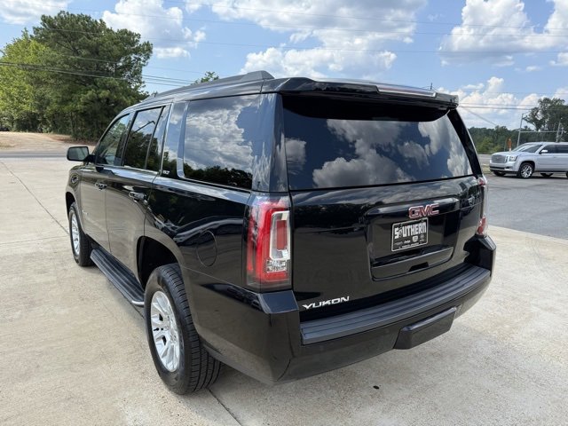 Used 2017 GMC Yukon SLT image 3