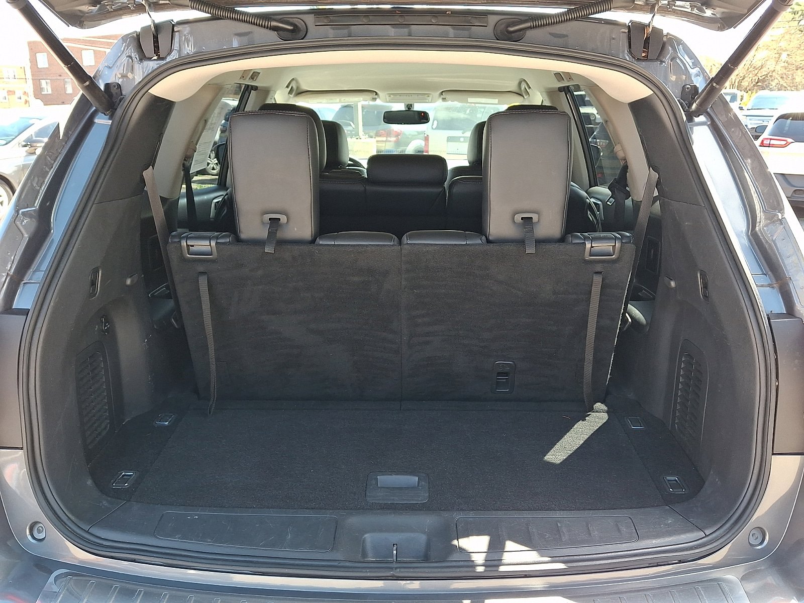 Used 2017 Nissan Pathfinder SL AWD/4WD image 29