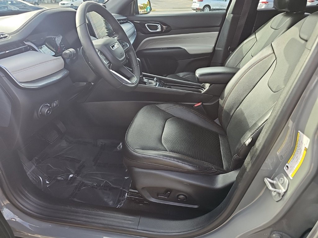 Certified 2023 Jeep Compass Limited AWD/4WD image 15