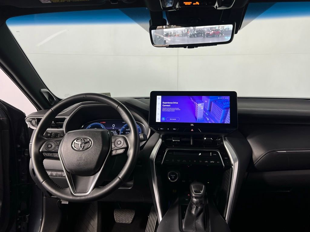 Used 2024 Toyota Venza Limited image 14