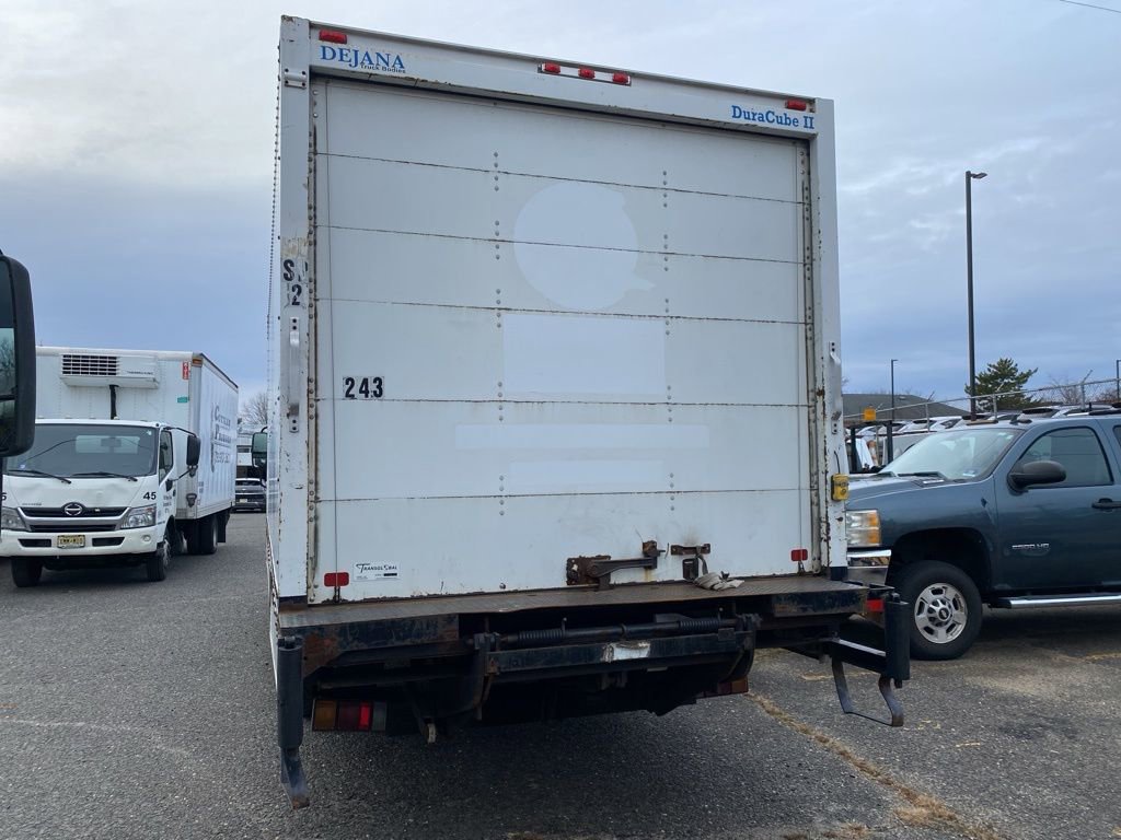 Used 2019 Isuzu NPR image 6