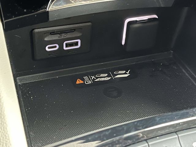 Used 2023 Buick Envision Avenir image 36