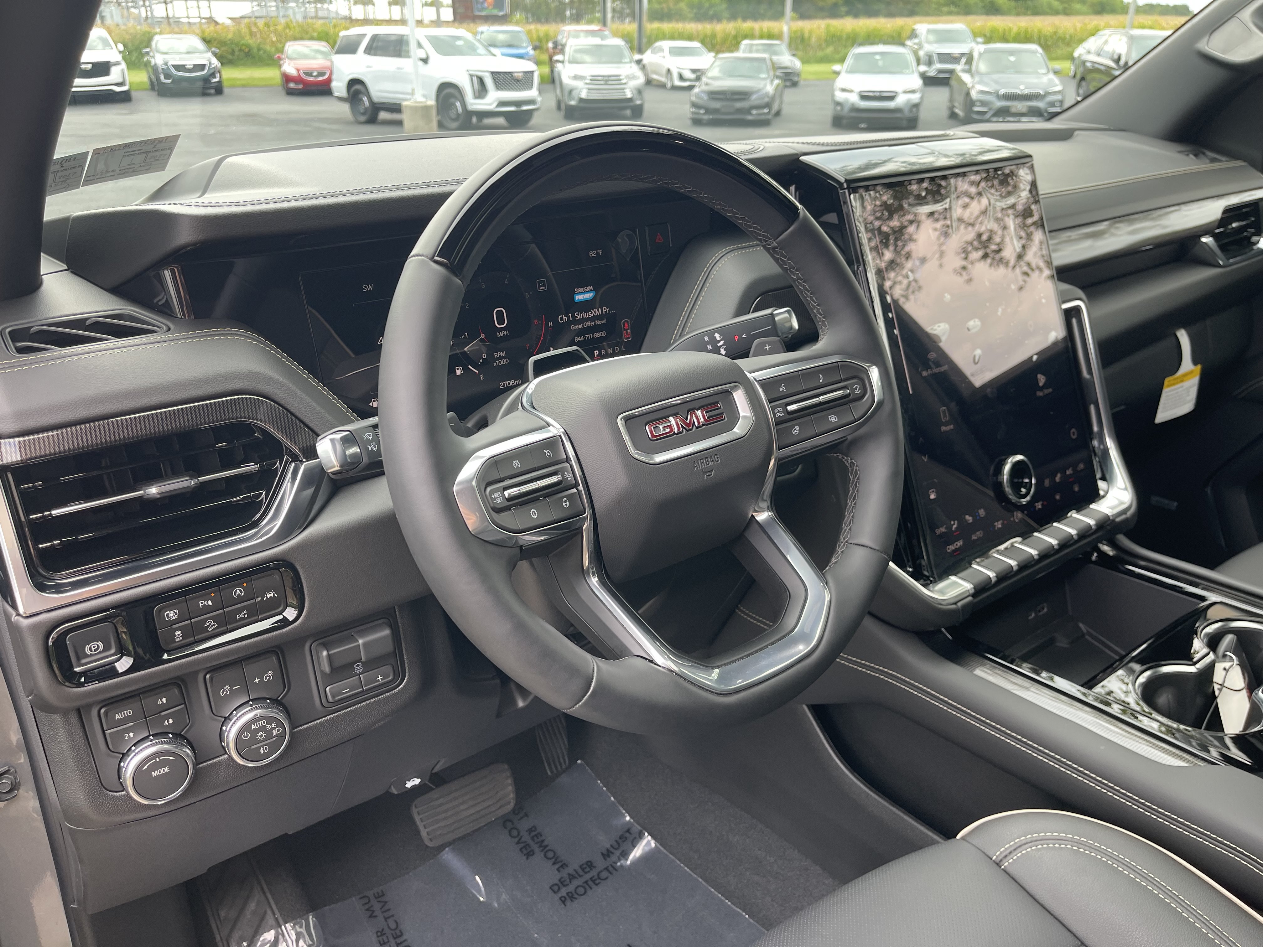 Used 2026 GMC Yukon Elevation w/ Elevation Premium Package AWD/4WD image 23
