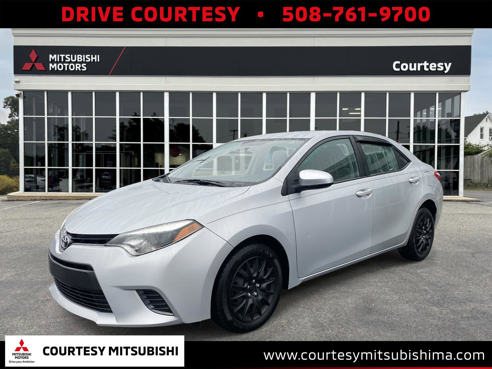 Used 2015 Toyota Corolla LE image 1