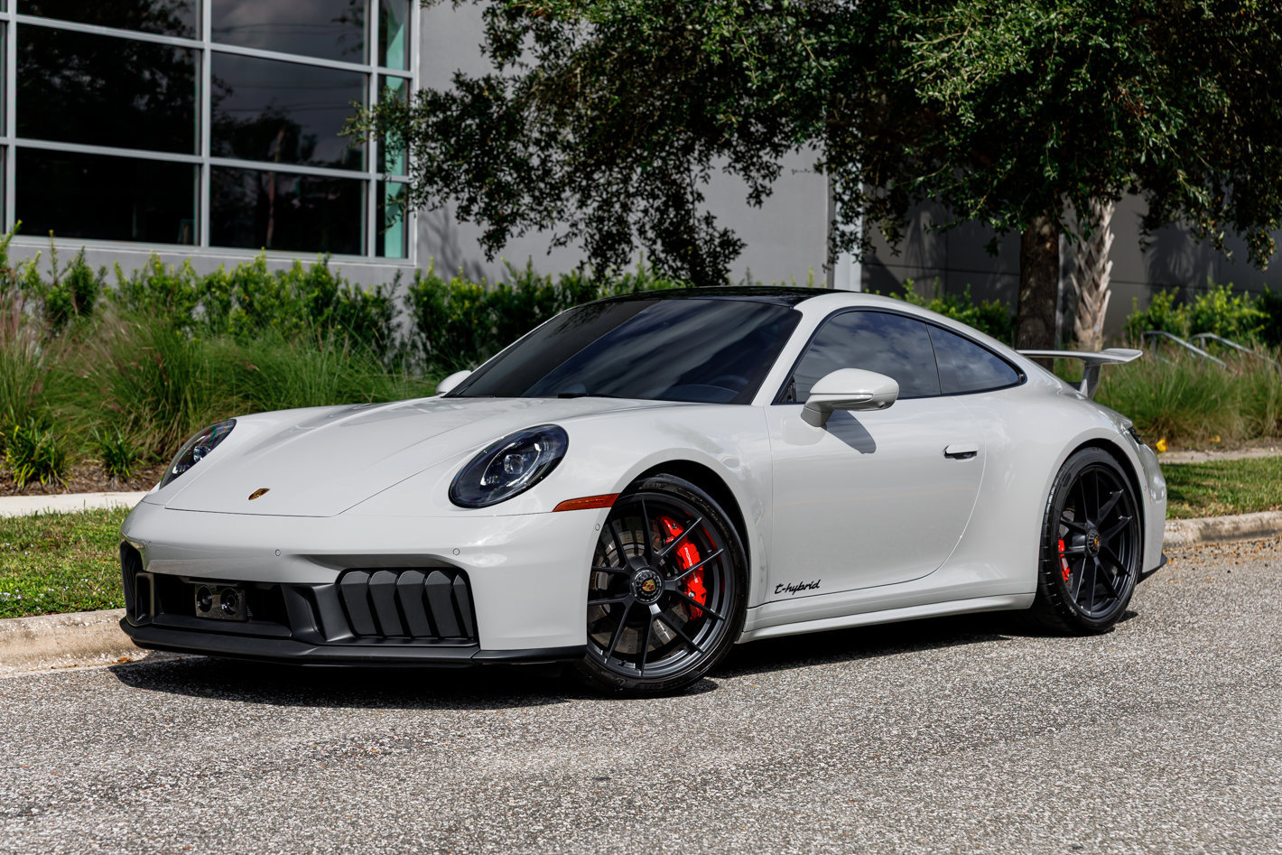 Used 2025 Porsche 911 GTS image 21