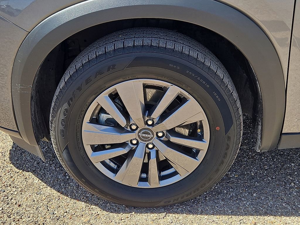 Used 2025 Nissan Pathfinder SV AWD/4WD image 10
