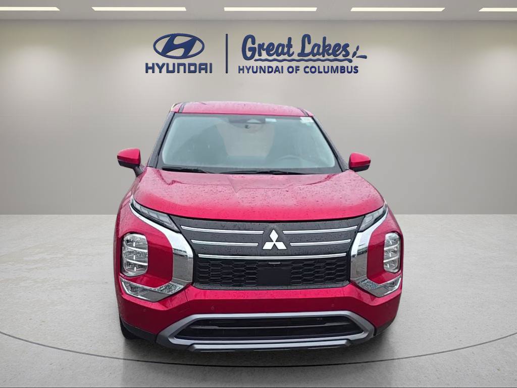 Used 2025 Mitsubishi Outlander SE FWD image 8