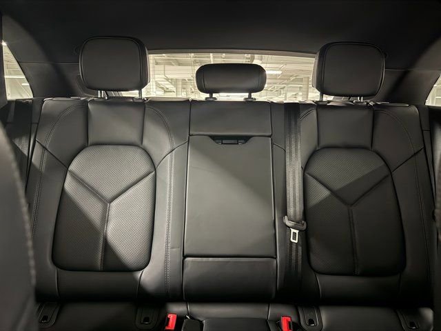 Certified 2024 Porsche Macan image 26