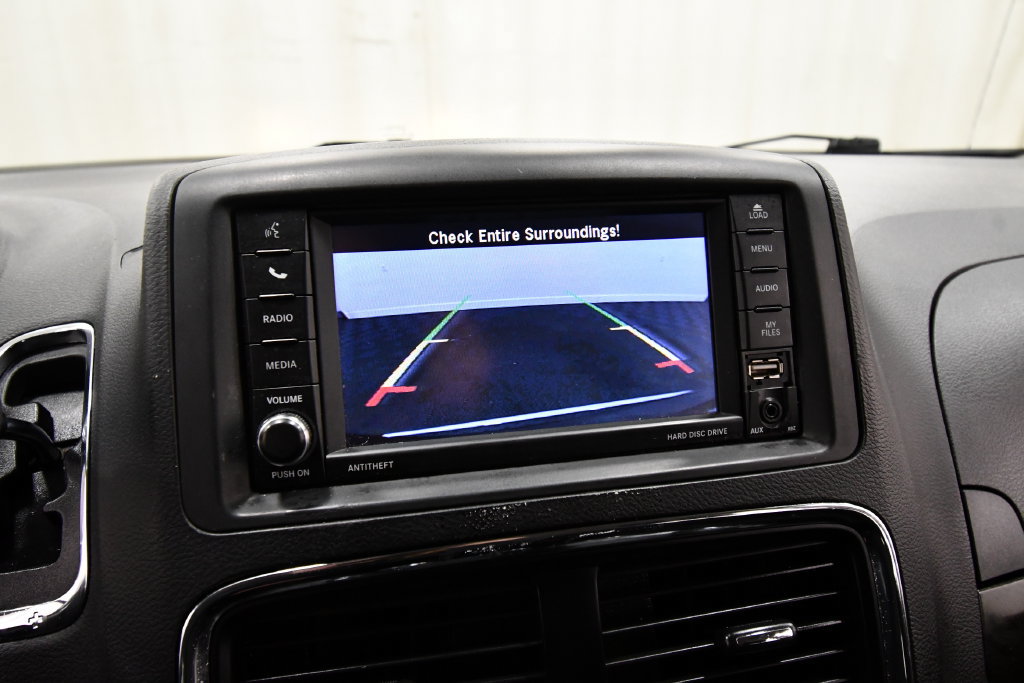 Used 2019 Dodge Grand Caravan SE FWD image 23