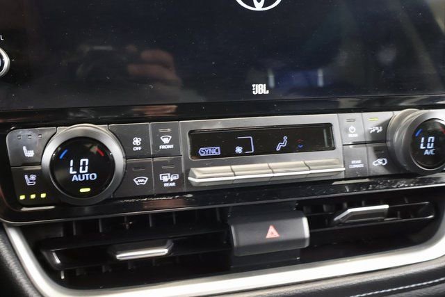 Certified 2024 Toyota Grand Highlander AWD image 21