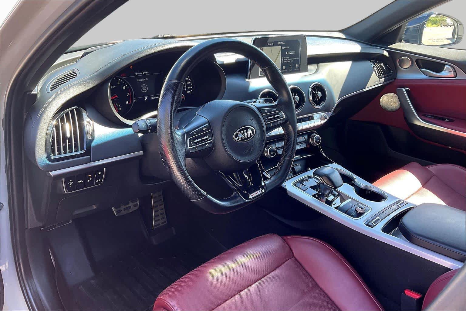 Used 2018 Kia Stinger GT2 AWD/4WD image 17