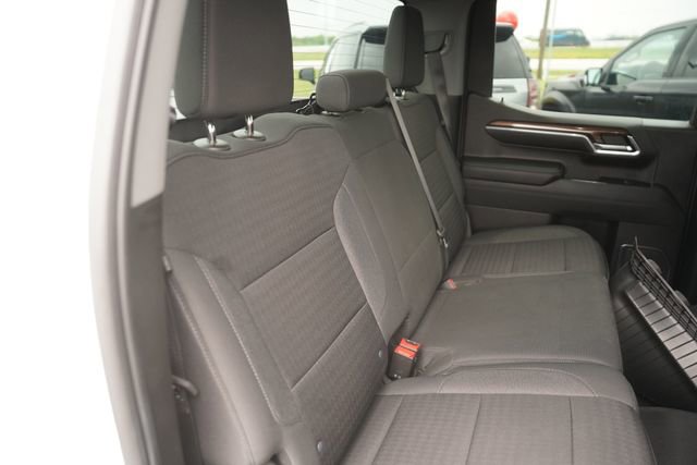 Used 2023 Chevrolet Silverado 1500 LT AWD/4WD image 16