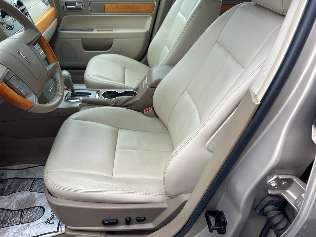 Used 2006 Lincoln Zephyr image 13