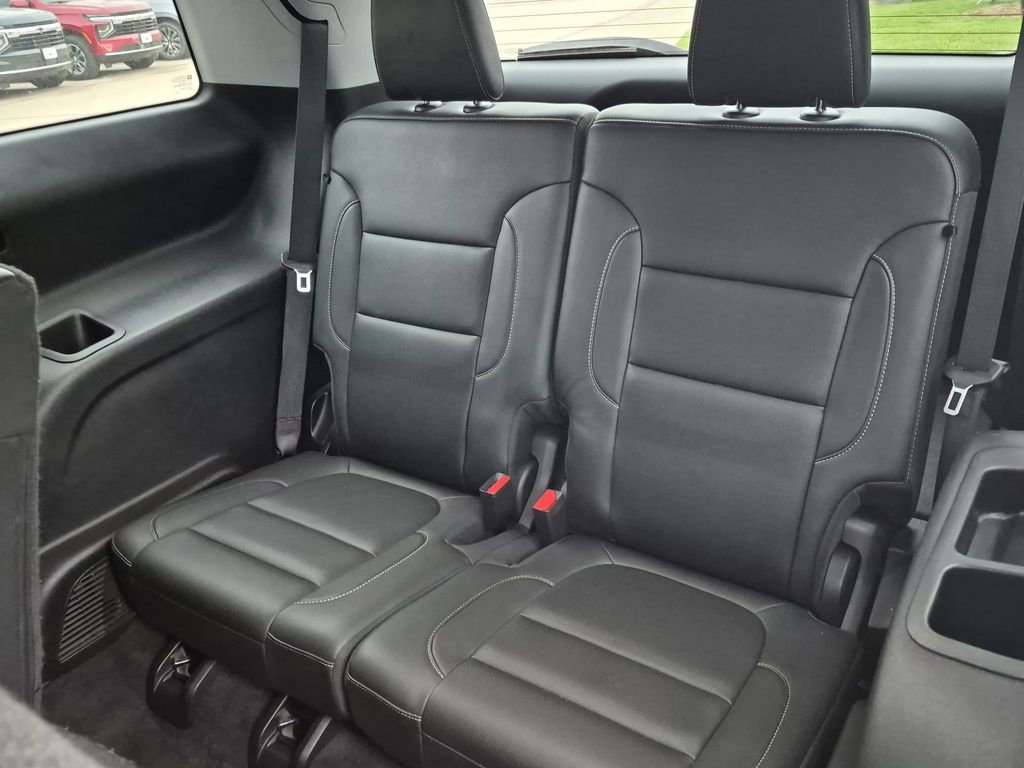 Used 2023 GMC Acadia SLT AWD/4WD image 22