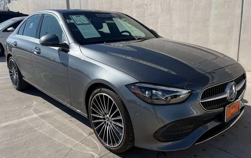 Used 2025 Mercedes-Benz C 300 Sedan image 4