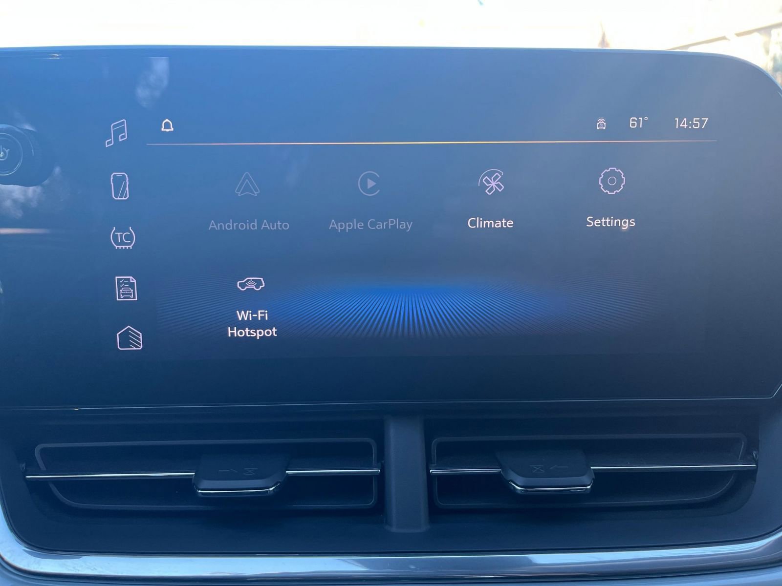 Used 2025 Chevrolet Trax LT w/ LT Convenience Package image 21