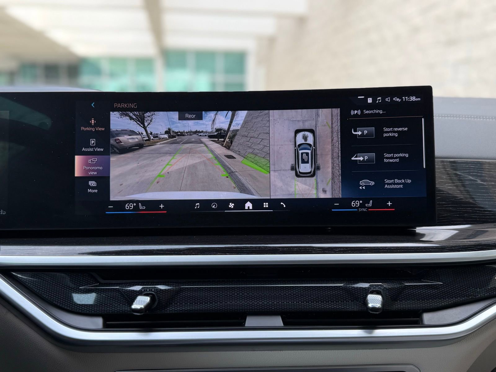 Used 2024 BMW X5 xDrive40i w/ Executive Package image 30