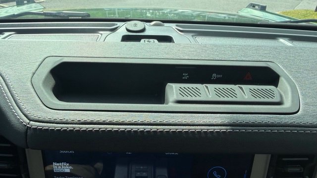 Used 2025 Ford Bronco Outer Banks AWD/4WD image 21