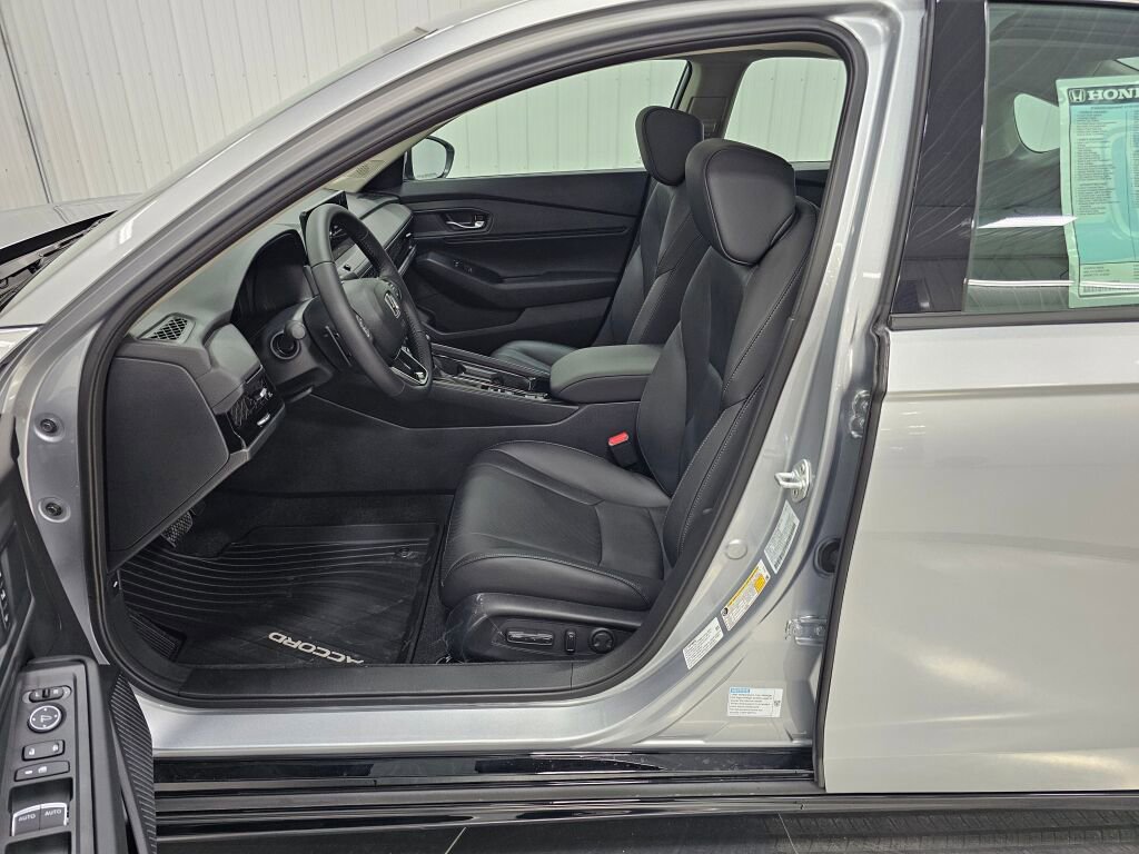 New 2025 Honda Accord EX-L image 2
