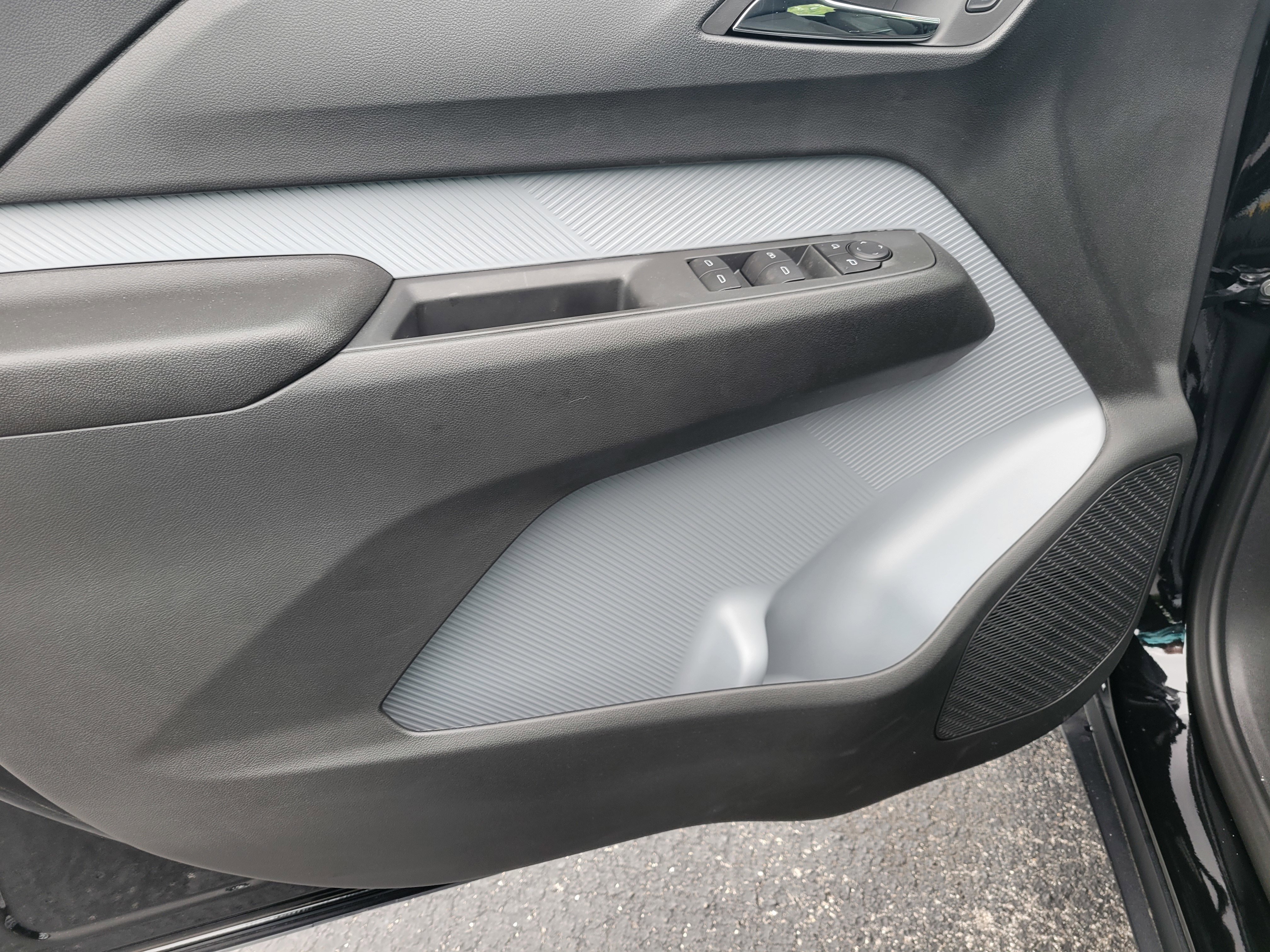 New 2027 Chevrolet Bolt LT image 25