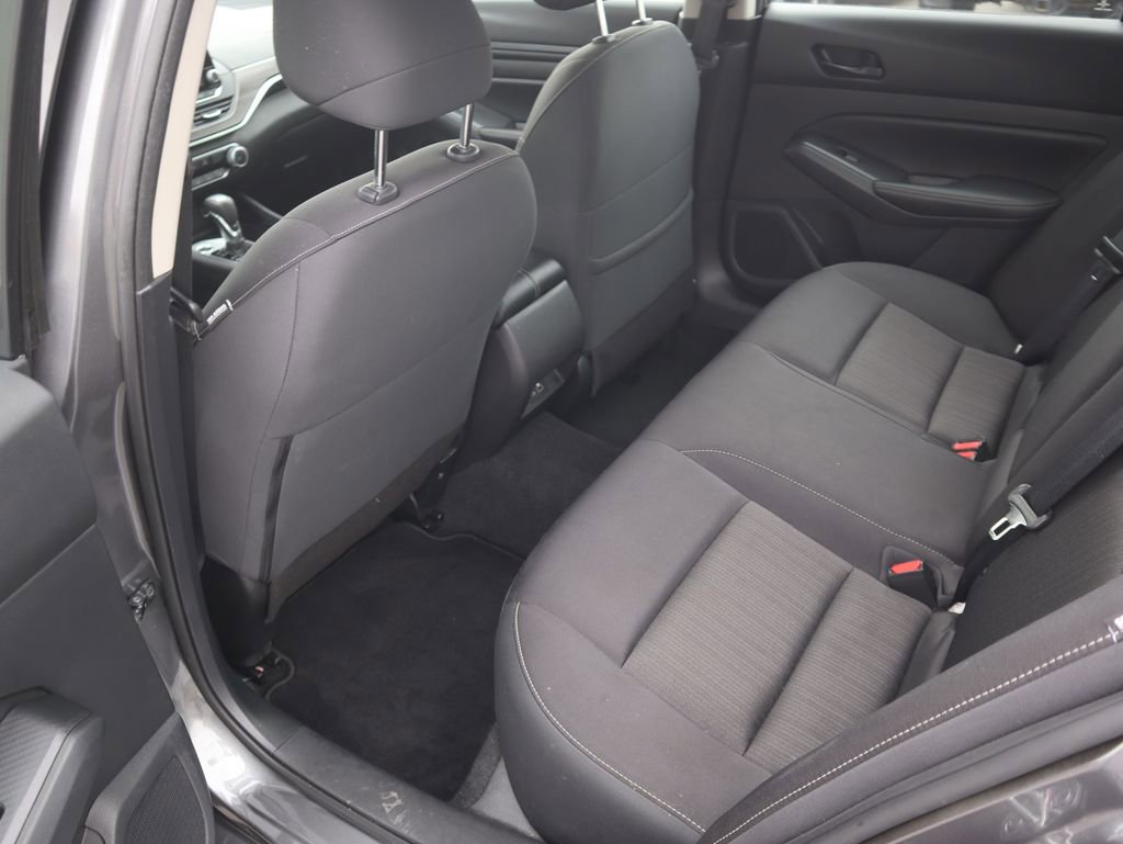 Used 2024 Nissan Altima 2.5 SV image 10