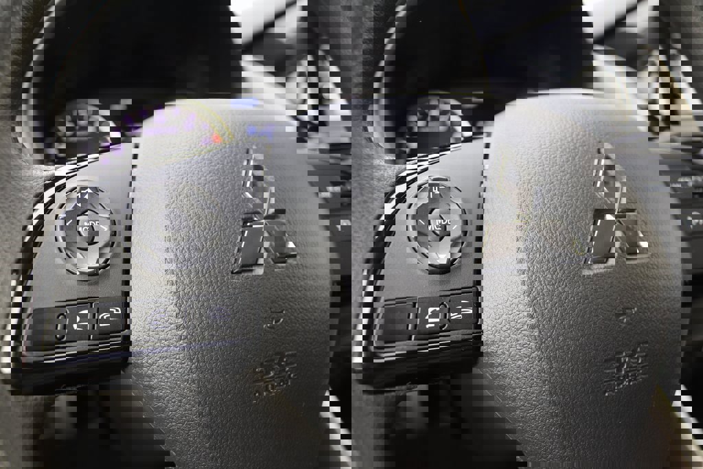 Used 2024 Mitsubishi Eclipse Cross ES image 21