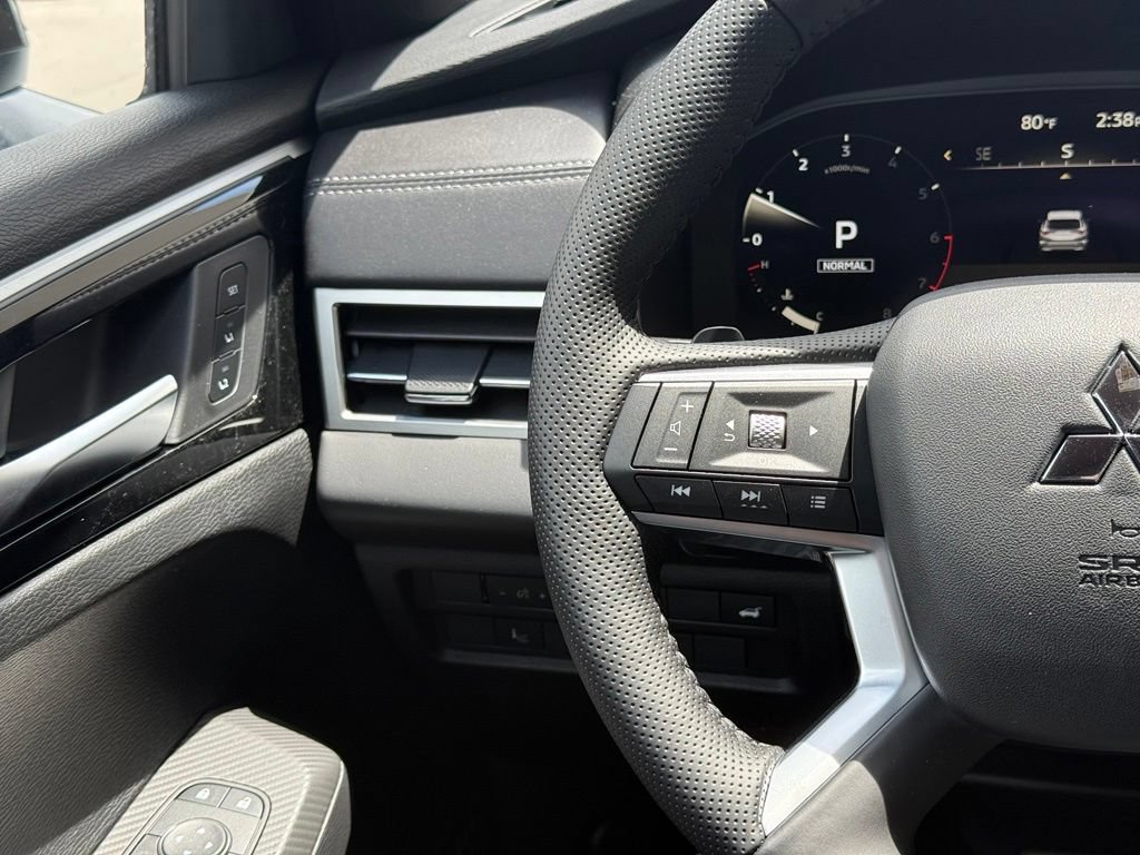 New 2026 Mitsubishi Outlander SEL Black Edition AWD/4WD image 12