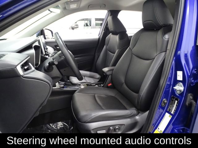 Used 2022 Toyota Corolla Cross XLE AWD/4WD image 10