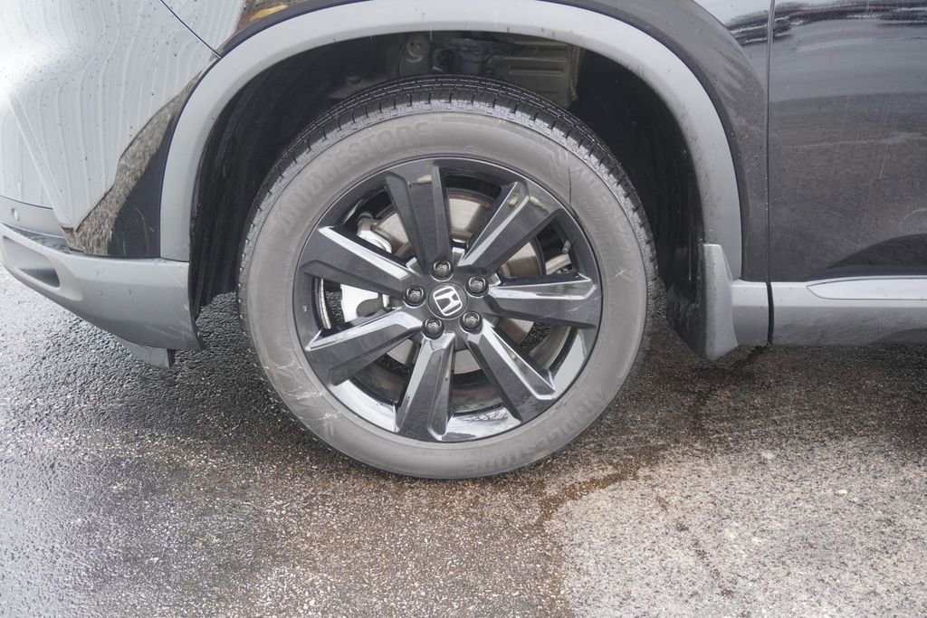 Used 2025 Honda Pilot Black Edition image 6