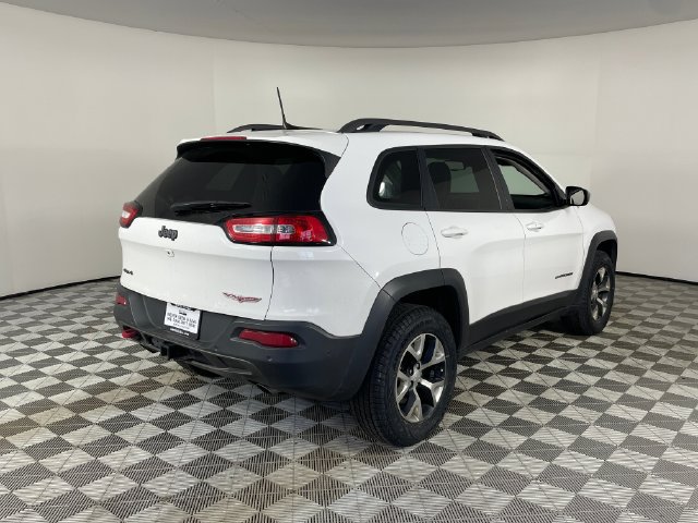 Used 2017 Jeep Cherokee Trailhawk AWD/4WD image 15