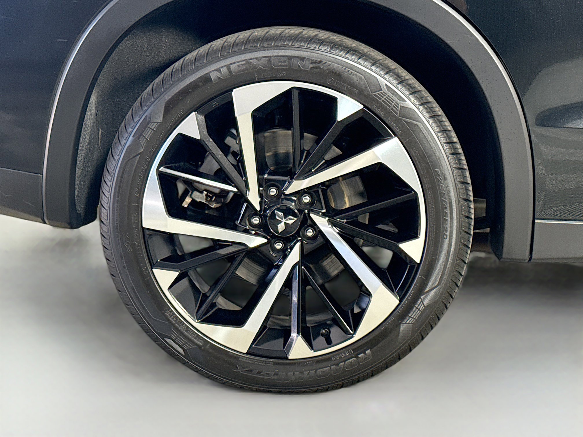 Used 2023 Mitsubishi Outlander SE image 33