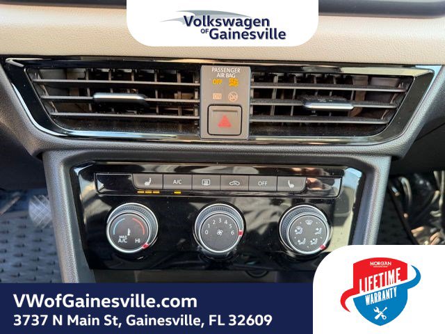 Certified 2023 Volkswagen Taos SE image 25