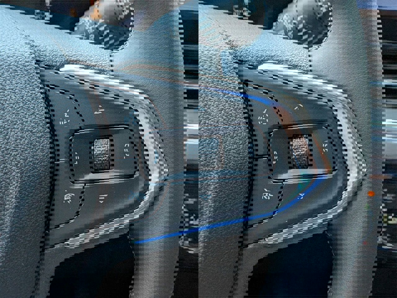 New 2026 Chevrolet Trax ACTIV w/ Sunroof Package image 12